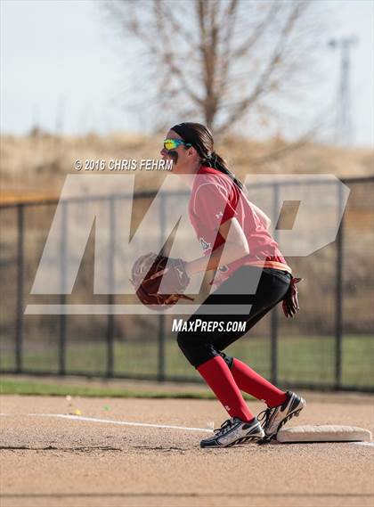 Thumbnail 1 in Elizabeth vs. Air Academy (CHSAA 4A First Round Playoff) photogallery.
