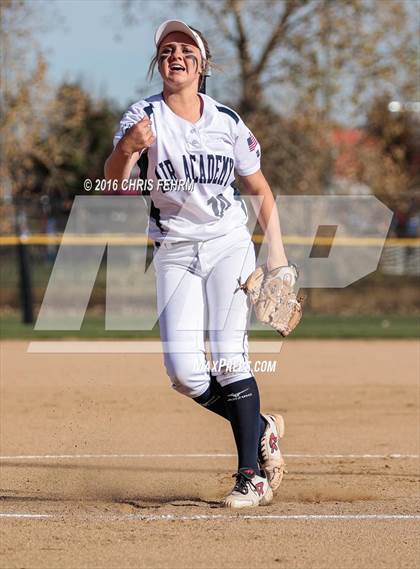 Thumbnail 2 in Elizabeth vs. Air Academy (CHSAA 4A First Round Playoff) photogallery.