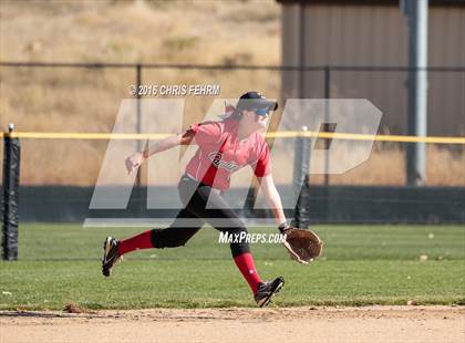 Thumbnail 2 in Elizabeth vs. Air Academy (CHSAA 4A First Round Playoff) photogallery.