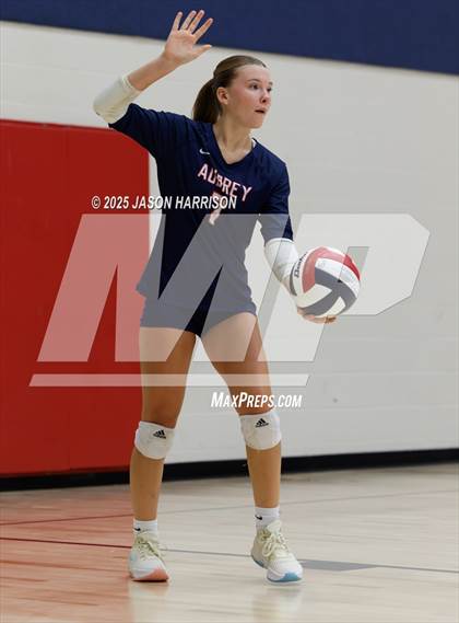 Thumbnail 1 in Farmersville @ Aubrey photogallery.
