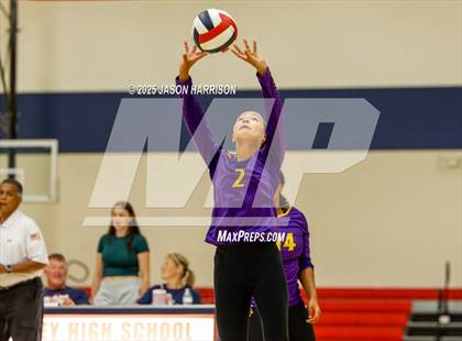 Thumbnail 1 in Farmersville @ Aubrey photogallery.
