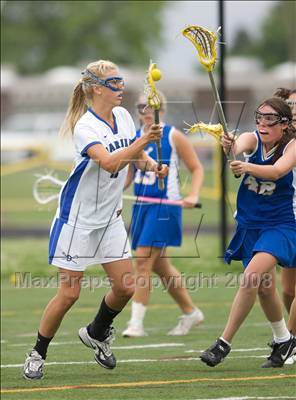 Thumbnail 3 in Darien vs. Newtown (CIAC Division1 Semifinal) photogallery.