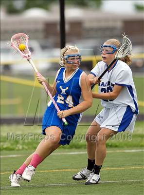 Thumbnail 1 in Darien vs. Newtown (CIAC Division1 Semifinal) photogallery.