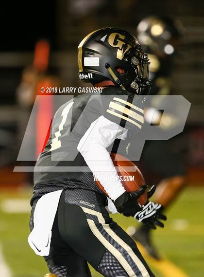 Thumbnail 1 in Valencia vs. Golden Valley photogallery.