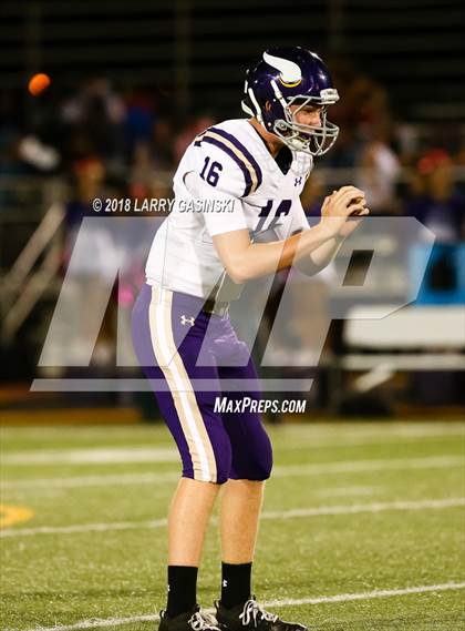 Thumbnail 2 in Valencia vs. Golden Valley photogallery.