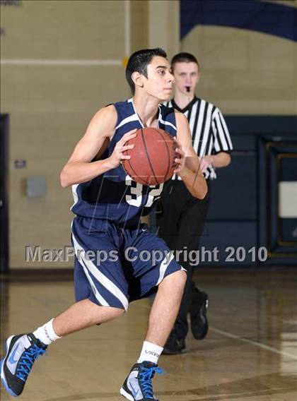 Thumbnail 2 in Vista del Lago vs. Elk Grove (Trojan Toss-Up) photogallery.