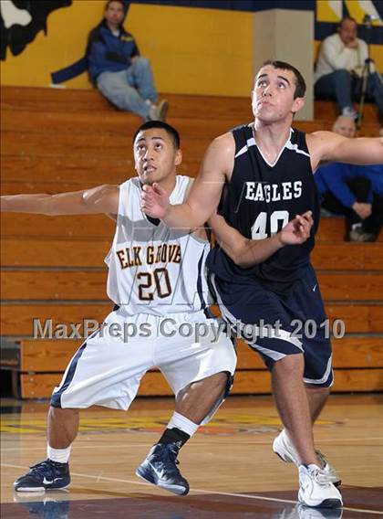 Thumbnail 3 in Vista del Lago vs. Elk Grove (Trojan Toss-Up) photogallery.