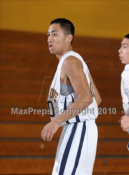 Thumbnail 2 in Vista del Lago vs. Elk Grove (Trojan Toss-Up) photogallery.