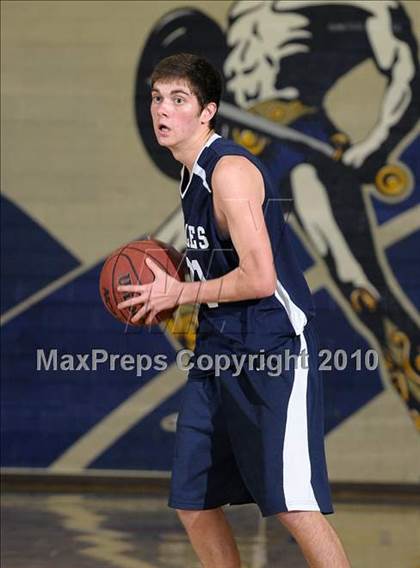 Thumbnail 3 in Vista del Lago vs. Elk Grove (Trojan Toss-Up) photogallery.
