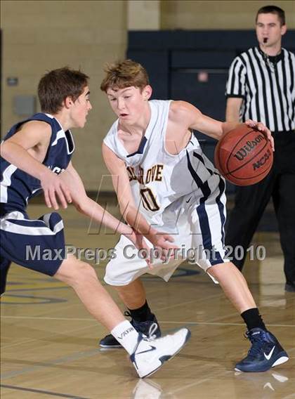Thumbnail 2 in Vista del Lago vs. Elk Grove (Trojan Toss-Up) photogallery.