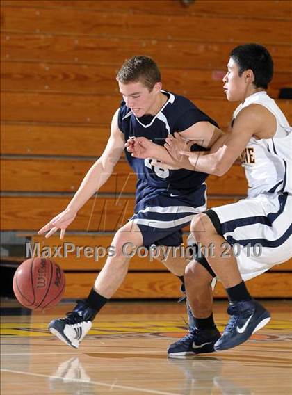 Thumbnail 2 in Vista del Lago vs. Elk Grove (Trojan Toss-Up) photogallery.