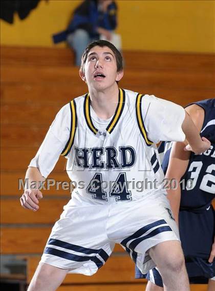 Thumbnail 2 in Vista del Lago vs. Elk Grove (Trojan Toss-Up) photogallery.