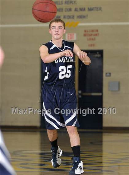 Thumbnail 2 in Vista del Lago vs. Elk Grove (Trojan Toss-Up) photogallery.