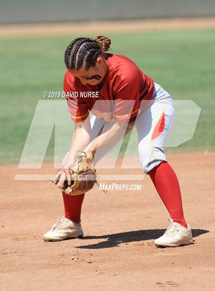 Thumbnail 2 in Quartz Hill vs. Paraclete photogallery.