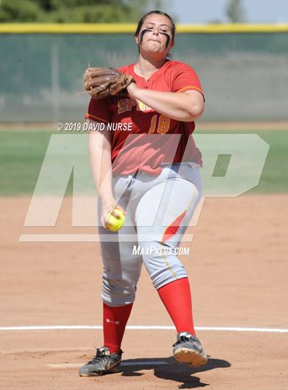 Thumbnail 2 in Quartz Hill vs. Paraclete photogallery.