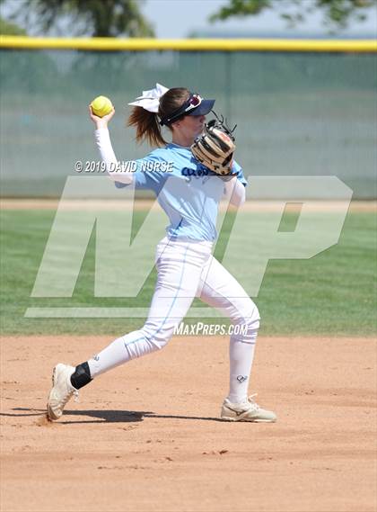 Thumbnail 1 in Quartz Hill vs. Paraclete photogallery.