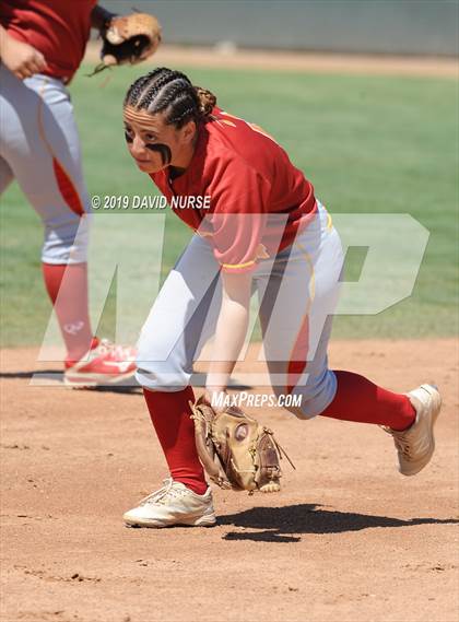 Thumbnail 3 in Quartz Hill vs. Paraclete photogallery.