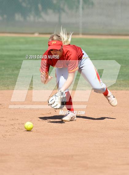 Thumbnail 1 in Quartz Hill vs. Paraclete photogallery.