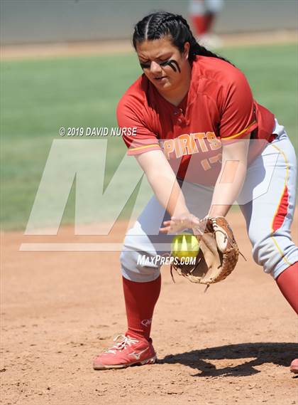 Thumbnail 1 in Quartz Hill vs. Paraclete photogallery.