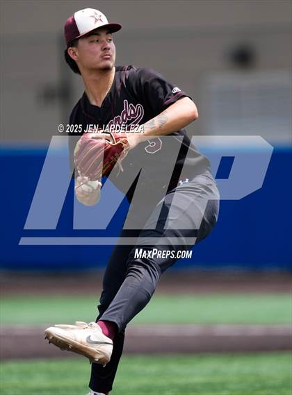 Thumbnail 1 in Windsor vs. Cheyenne Mountain (CHSAA 4A 4th Round Consolation) photogallery.