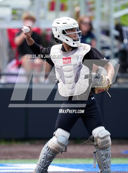 Thumbnail 2 in Windsor vs. Cheyenne Mountain (CHSAA 4A 4th Round Consolation) photogallery.