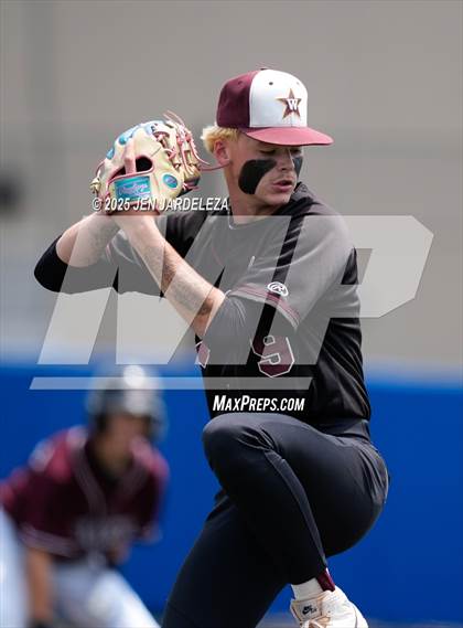 Thumbnail 2 in Windsor vs. Cheyenne Mountain (CHSAA 4A 4th Round Consolation) photogallery.