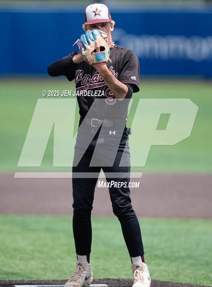 Thumbnail 2 in Windsor vs. Cheyenne Mountain (CHSAA 4A 4th Round Consolation) photogallery.