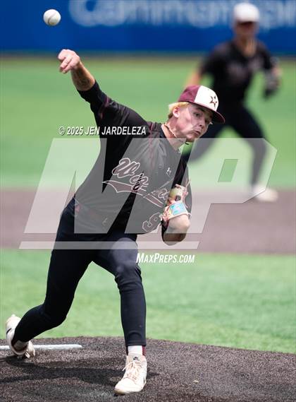 Thumbnail 1 in Windsor vs. Cheyenne Mountain (CHSAA 4A 4th Round Consolation) photogallery.