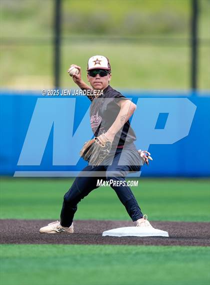 Thumbnail 1 in Windsor vs. Cheyenne Mountain (CHSAA 4A 4th Round Consolation) photogallery.