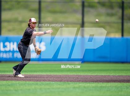 Thumbnail 2 in Windsor vs. Cheyenne Mountain (CHSAA 4A 4th Round Consolation) photogallery.