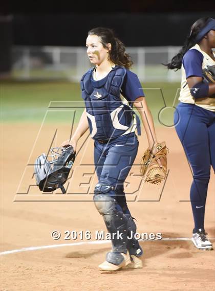 Thumbnail 2 in Desert Vista vs. Pinnacle (AIA D1 Semifinal) photogallery.
