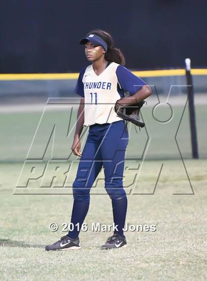 Thumbnail 1 in Desert Vista vs. Pinnacle (AIA D1 Semifinal) photogallery.