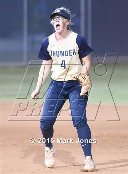 Thumbnail 2 in Desert Vista vs. Pinnacle (AIA D1 Semifinal) photogallery.