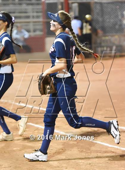 Thumbnail 3 in Desert Vista vs. Pinnacle (AIA D1 Semifinal) photogallery.