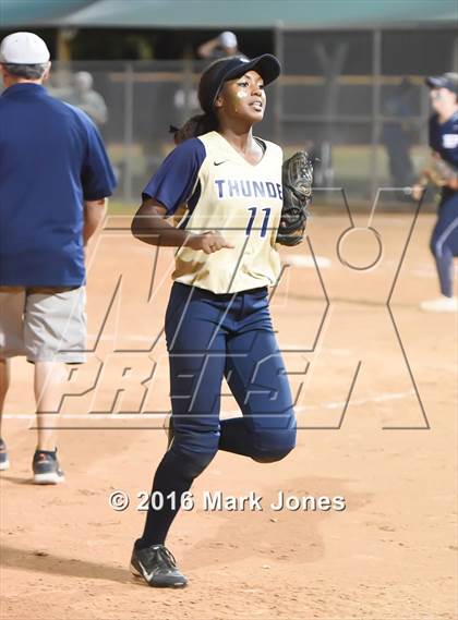 Thumbnail 1 in Desert Vista vs. Pinnacle (AIA D1 Semifinal) photogallery.