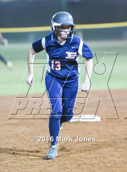 Thumbnail 3 in Desert Vista vs. Pinnacle (AIA D1 Semifinal) photogallery.