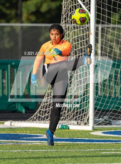 Thumbnail 1 in Indianapolis Cardinal Ritter vs. Brebeuf Jesuit Preparatory (IHSAA 2A Sectional Semi-final) photogallery.