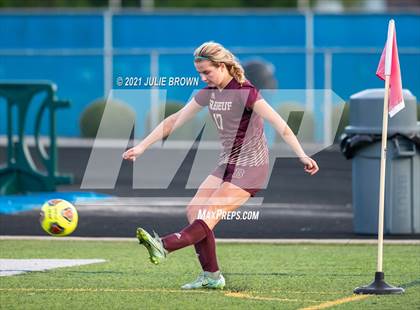 Thumbnail 3 in Indianapolis Cardinal Ritter vs. Brebeuf Jesuit Preparatory (IHSAA 2A Sectional Semi-final) photogallery.