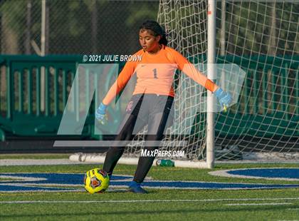 Thumbnail 2 in Indianapolis Cardinal Ritter vs. Brebeuf Jesuit Preparatory (IHSAA 2A Sectional Semi-final) photogallery.