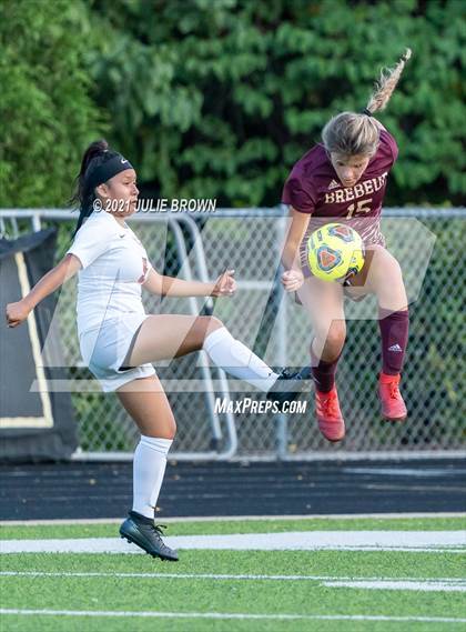 Thumbnail 3 in Indianapolis Cardinal Ritter vs. Brebeuf Jesuit Preparatory (IHSAA 2A Sectional Semi-final) photogallery.