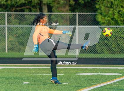 Thumbnail 1 in Indianapolis Cardinal Ritter vs. Brebeuf Jesuit Preparatory (IHSAA 2A Sectional Semi-final) photogallery.