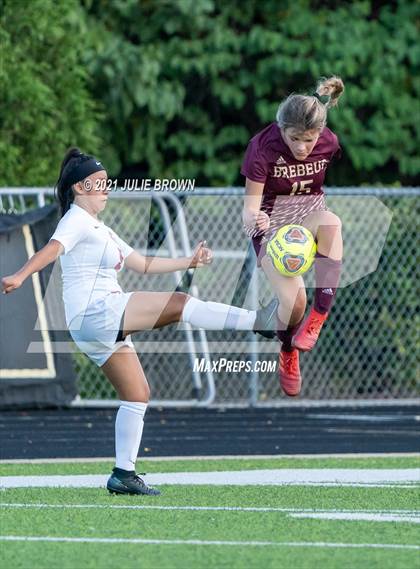 Thumbnail 1 in Indianapolis Cardinal Ritter vs. Brebeuf Jesuit Preparatory (IHSAA 2A Sectional Semi-final) photogallery.