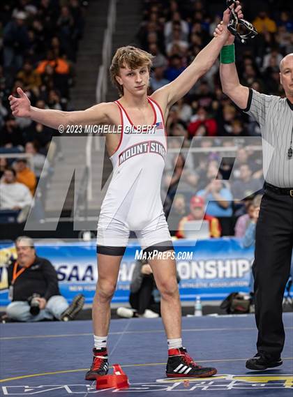 Thumbnail 3 in NYSPHSAA D2 Finals photogallery.