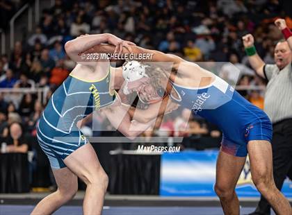 Thumbnail 1 in NYSPHSAA D2 Finals photogallery.