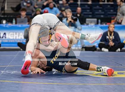 Thumbnail 1 in NYSPHSAA D2 Finals photogallery.