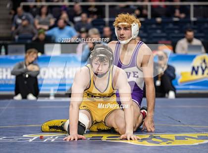 Thumbnail 3 in NYSPHSAA D2 Finals photogallery.