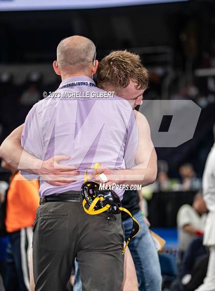 Thumbnail 3 in NYSPHSAA D2 Finals photogallery.