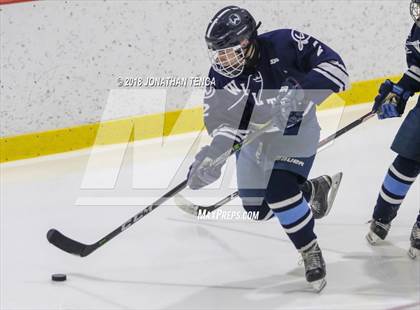 Thumbnail 2 in Wilton @ Stamford/Westhill photogallery.