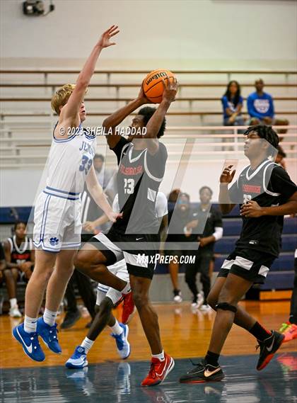 Thumbnail 2 in Hillsborough @ Jesuit photogallery.