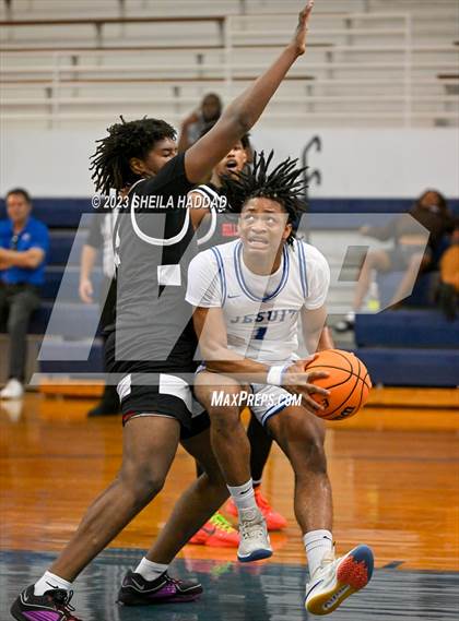 Thumbnail 3 in Hillsborough @ Jesuit photogallery.